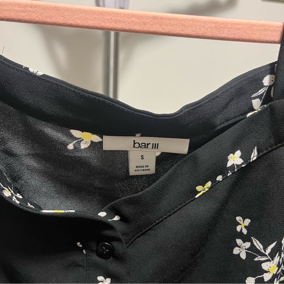 Floral Black Off-Shoulder Top size small straps - Picture 2 of 5